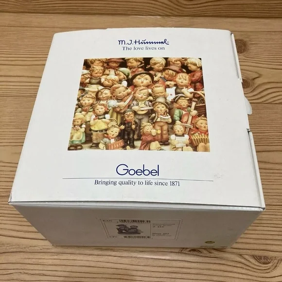 Hummel Goebel Figurine Going Home HUM 383 w/ Original Box & COA *Mint
